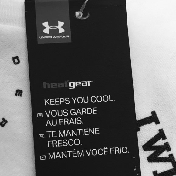 NWT Under Armour White Tee with Allover Graphics - Picture 10 of 13